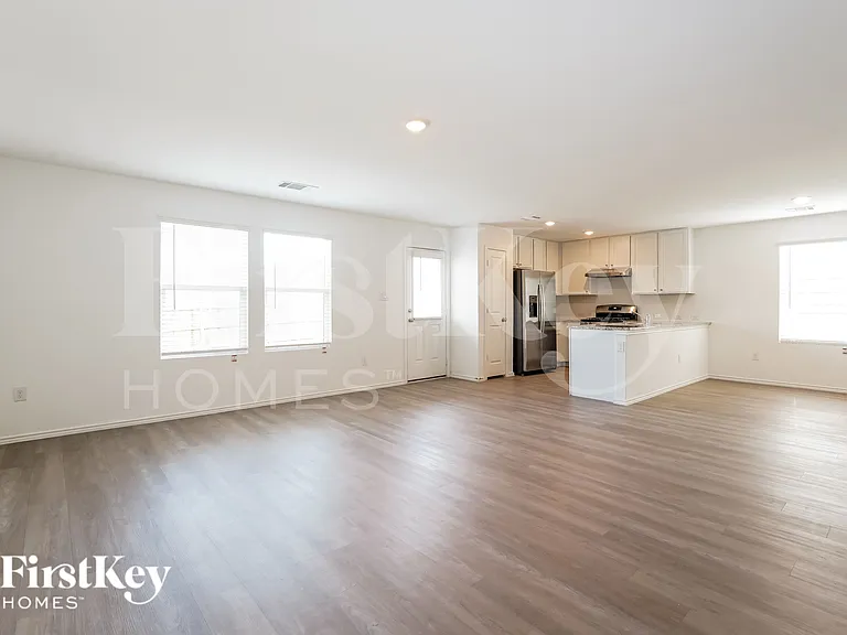 6512 Arid Way — Photo 3