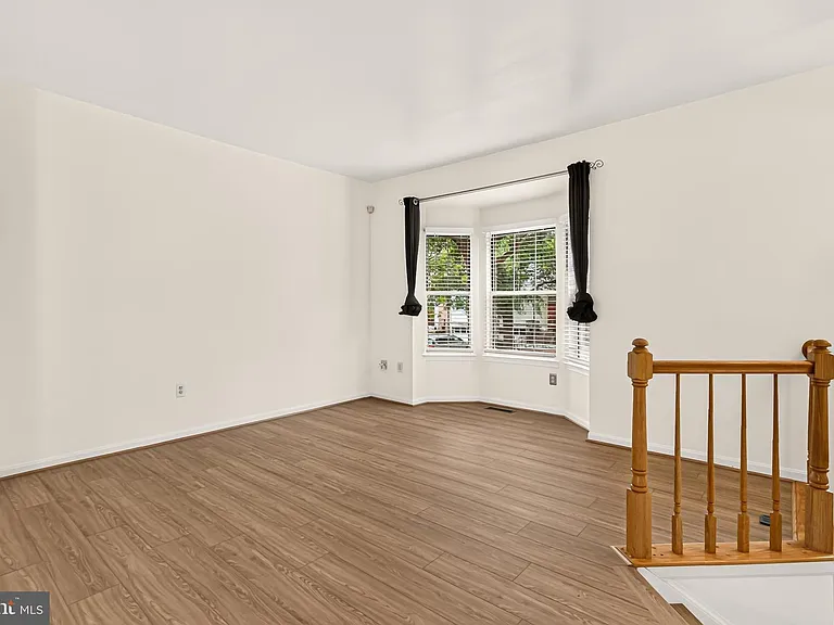 14637 Stream Pond Dr — Photo 8