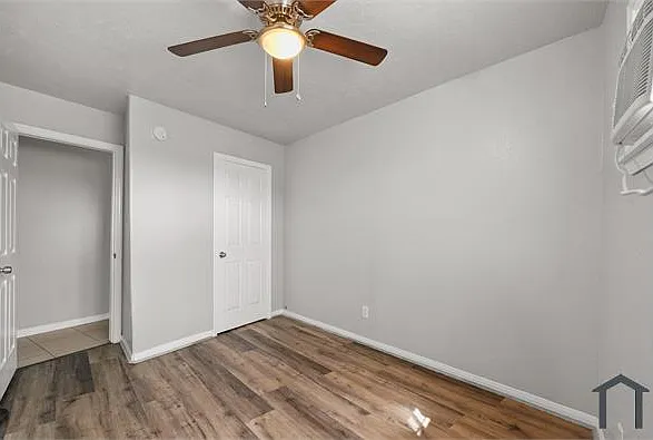 4811 Oakland St — Photo 27