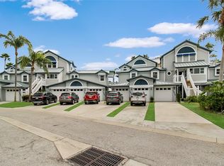 1366 Siesta Bayside Dr #F, Sarasota, FL 34242