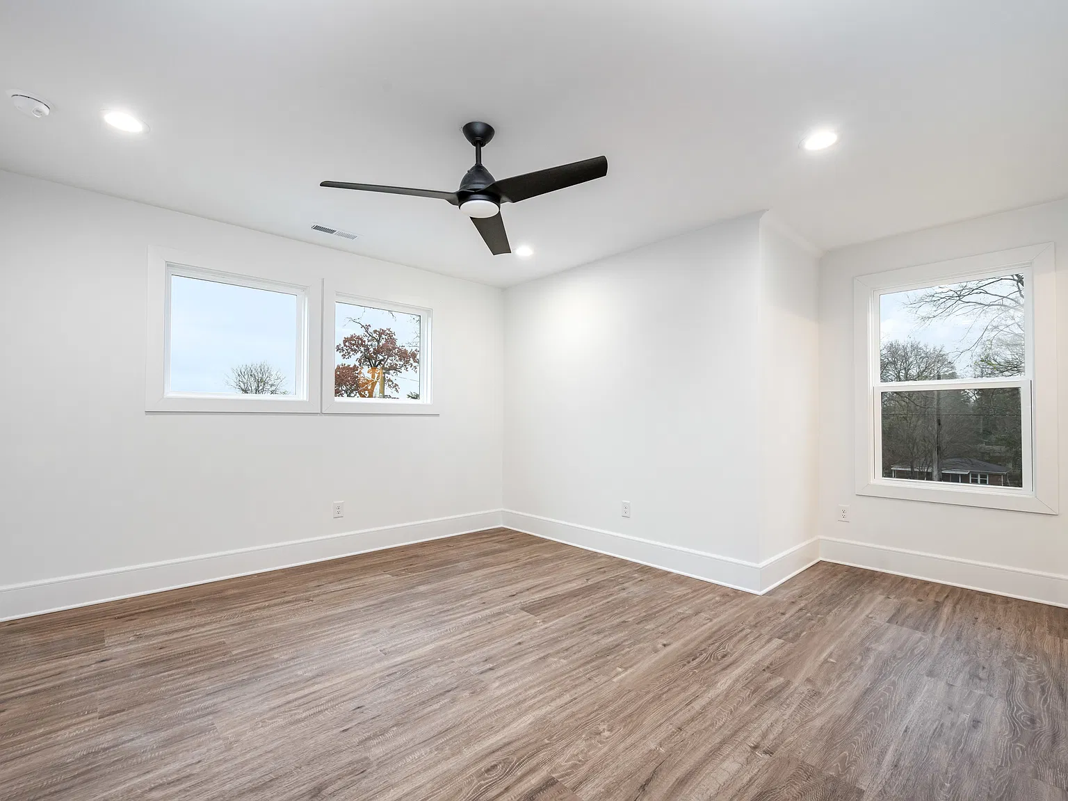 3 bed, 1983 sqft, $1,000 — Photo 4