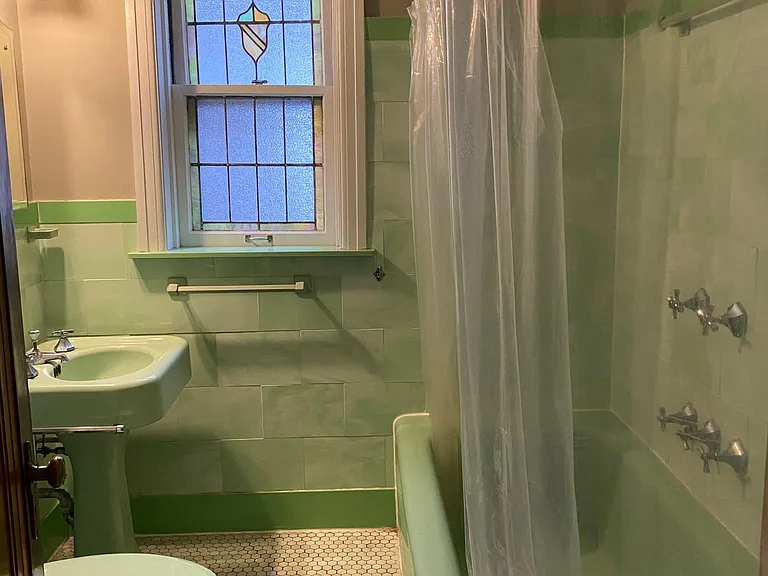 5316 Mardel Ave — Photo 2