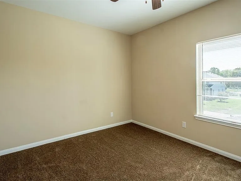 8142 Cabot St — Photo 13