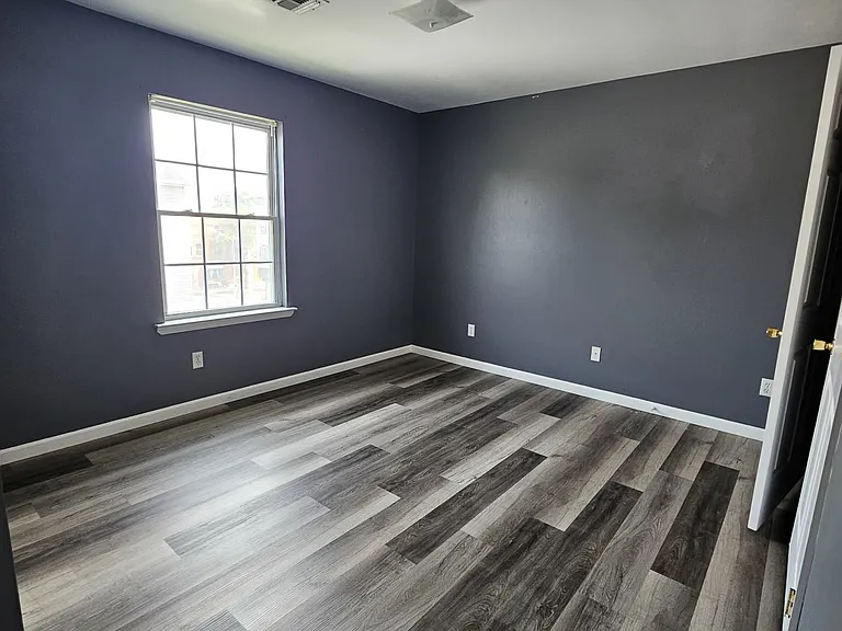 270 S 7th St #3 — Photo 10