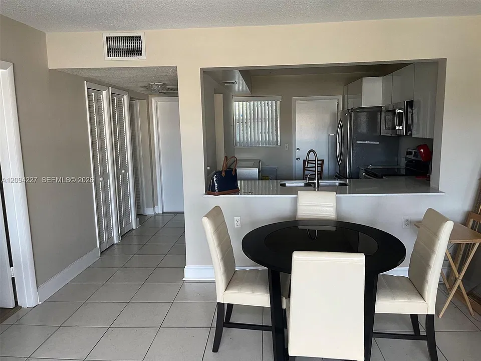 215 SE 3rd Ave #302D