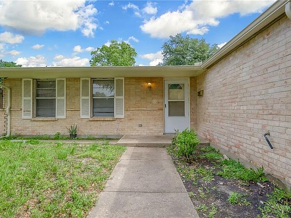 4th image of 4317 Upland Way