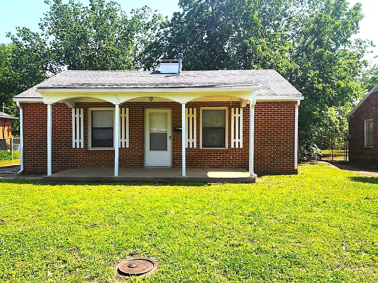 522 E Curtis Dr — Photo 1