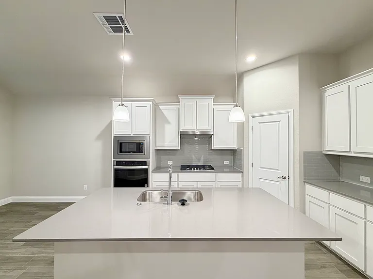 3648 Walnut Ridge Dr — Photo 6