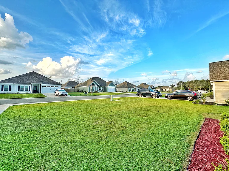 3017 Dowington Dr — Photo 3
