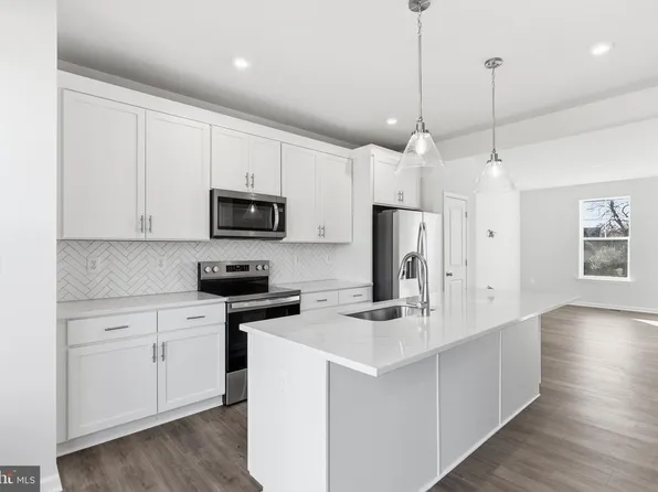 230 Monteith Dr, Winchester, VA 22601