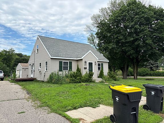3rd image of 102 Cleveland Ave