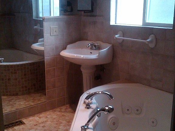 master bath with jacuzzi tub