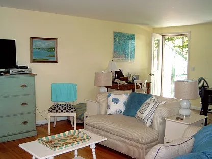 Shelter Island-Water View Cottage — Photo 4