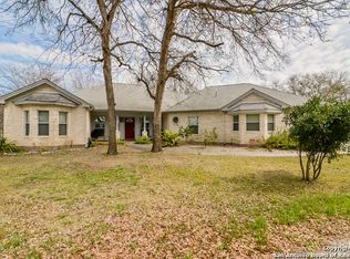 805 Reiley Rd, Seguin, TX 78155