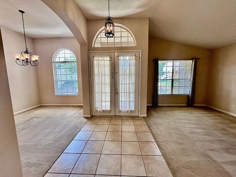 10463 Stone Glen Dr — Photo 9