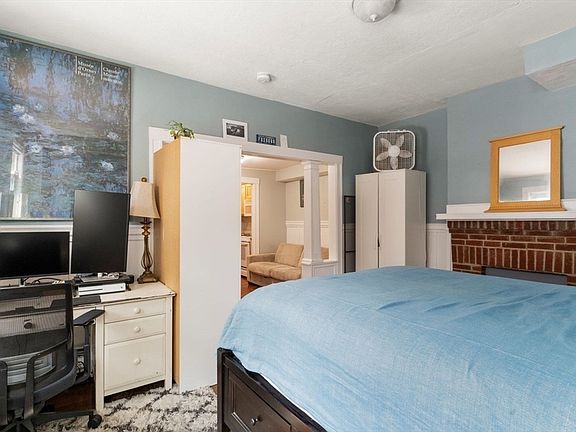 4th image of 12 Monument Ave #1