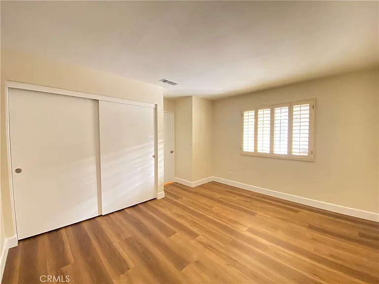 1084 Jacaranda Rd — Photo 14