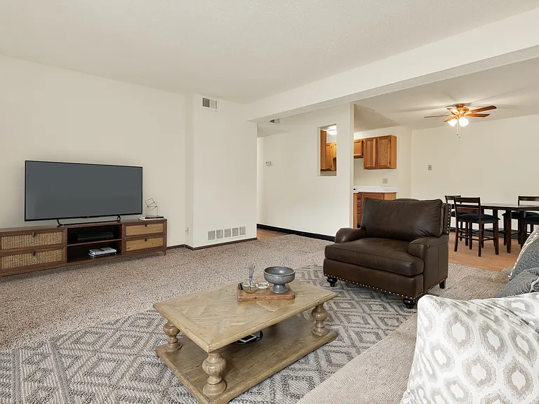 2 Bedroom