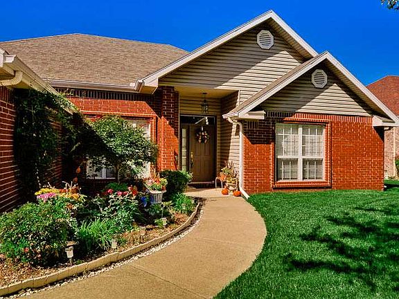 2nd image of 2827 N Quail Creek Dr