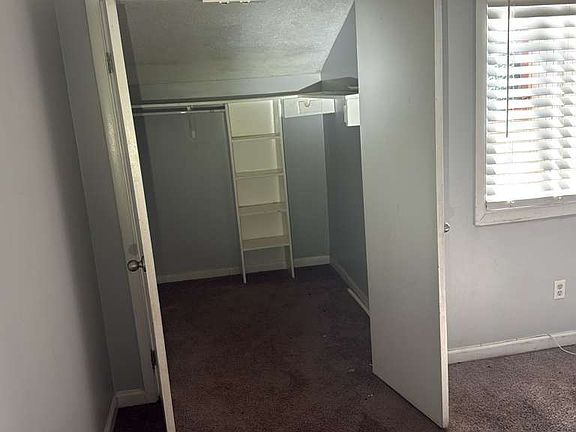 3rd image of 3411 Cobbs Ferry Dr