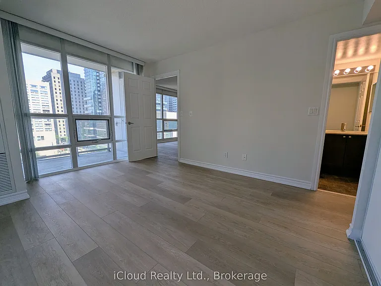 761 Bay St #702 — Photo 24