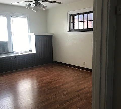 3rd image of 1308 Lancaster Ave