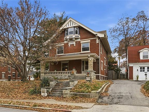 2nd image of 3516 Charlotte St