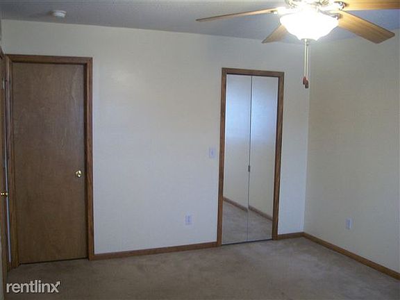 master bedroom toward closet
