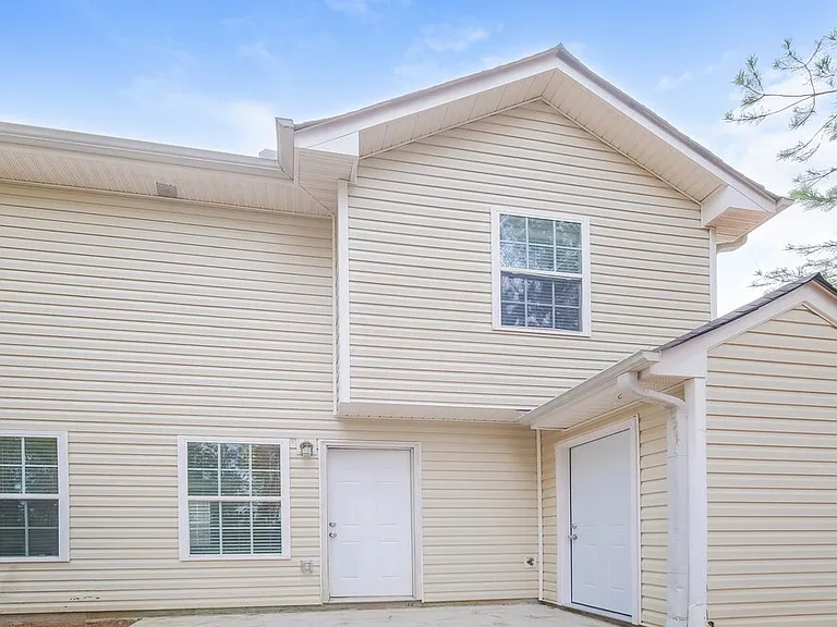 2150 Ivy Ln — Photo 17