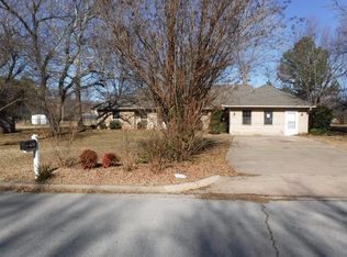 935 Woodbrook Dr, Purcell, OK 73080