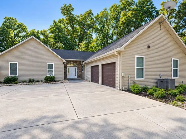 3792 Cain Run Rd, Batavia, OH 45103