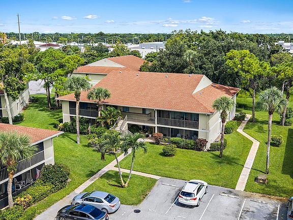 3rd image of 6511 Chasewood Drive Unit g