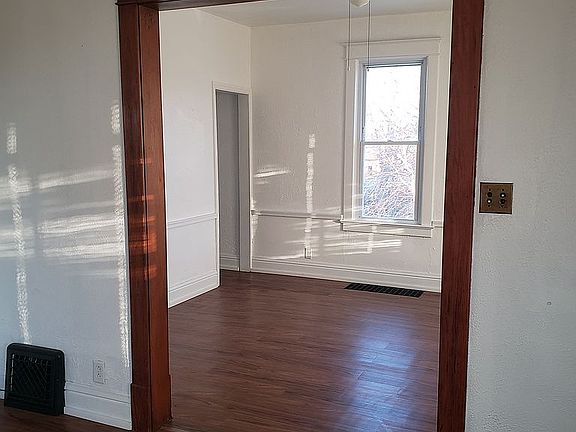 5th image of 609 Franklin Ave