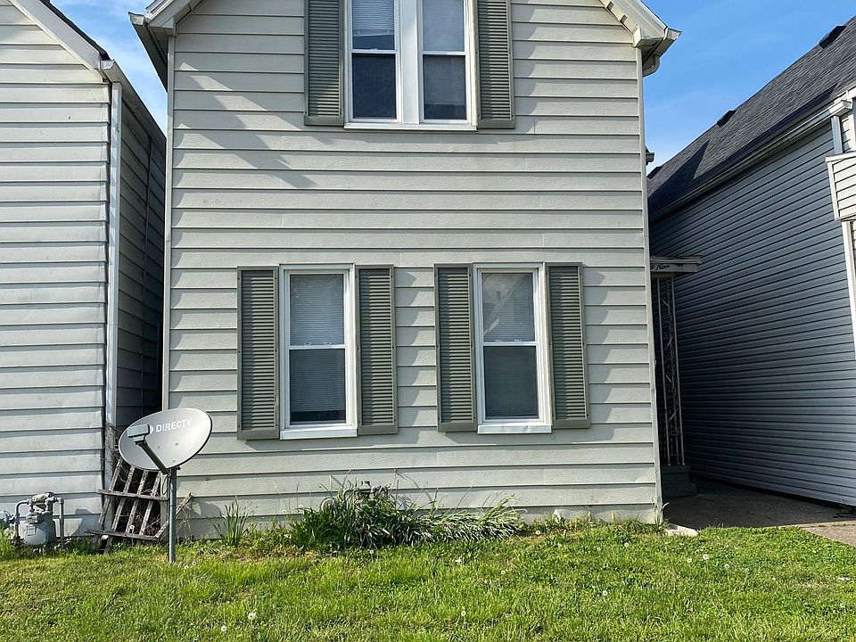 2429 West Illinois Street: $1,400per month $,1000 deposit. 4 bdrm 2 bath w/garage. No Pets