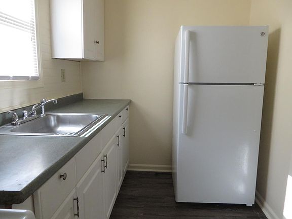 Kitchen with New Floor & Appliances