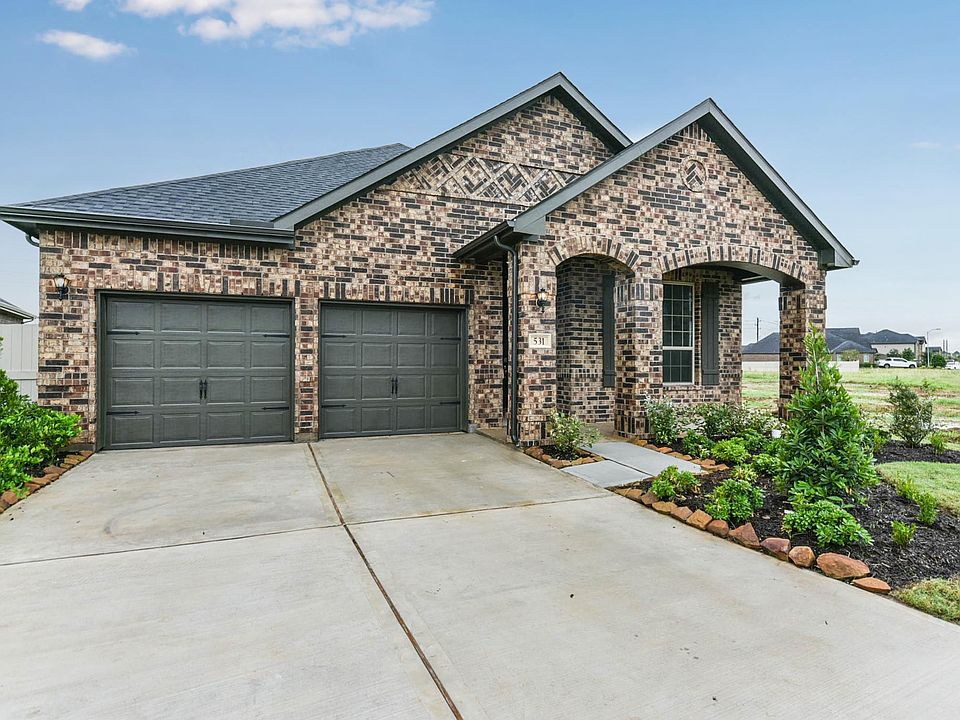 531 Kelly Green Elevation 1