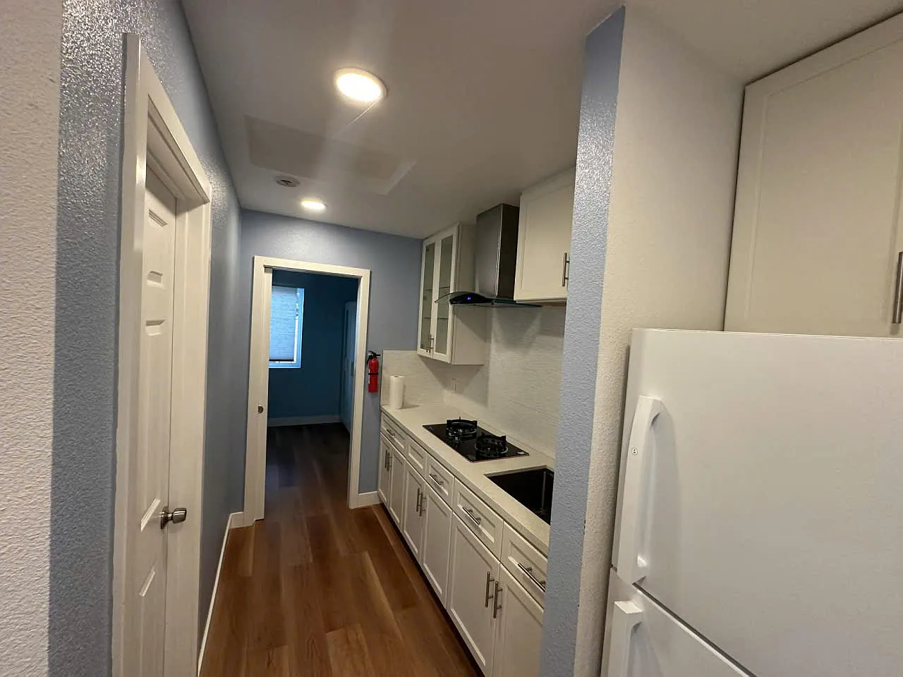2 bed, 500 sqft, $2,800 — Photo 4