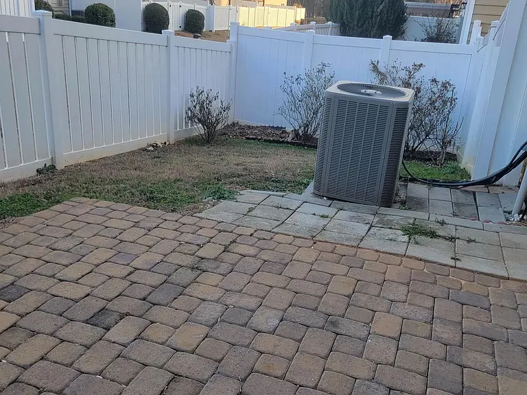 107 Dellbrook Streetunit E — Photo 21
