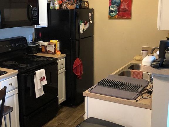 4th image of 2616 Lake Pointe Dr