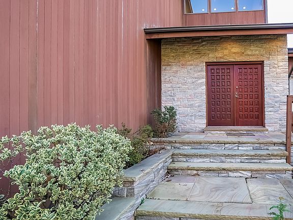 3rd image of 7 Audrey Ln