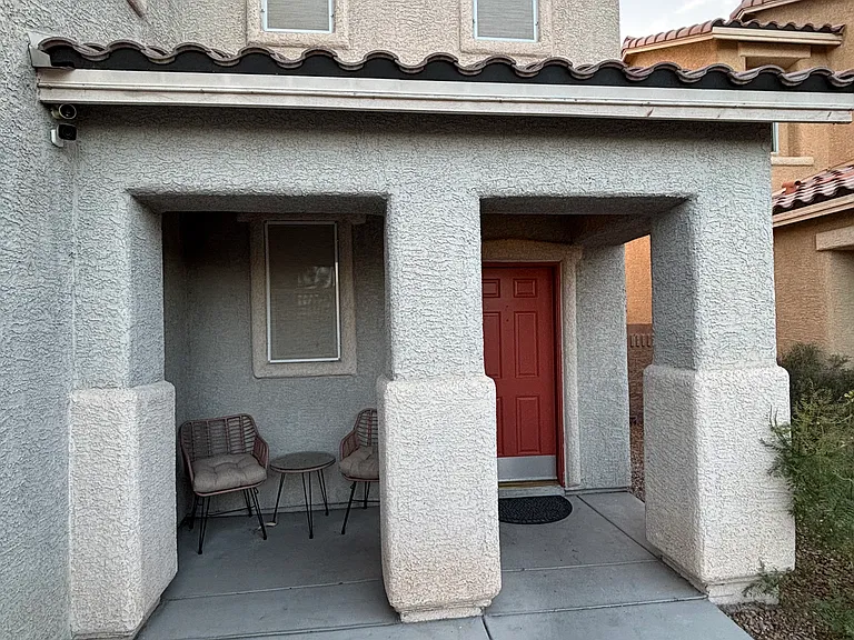 5613 Lookout Crest St — Photo 3