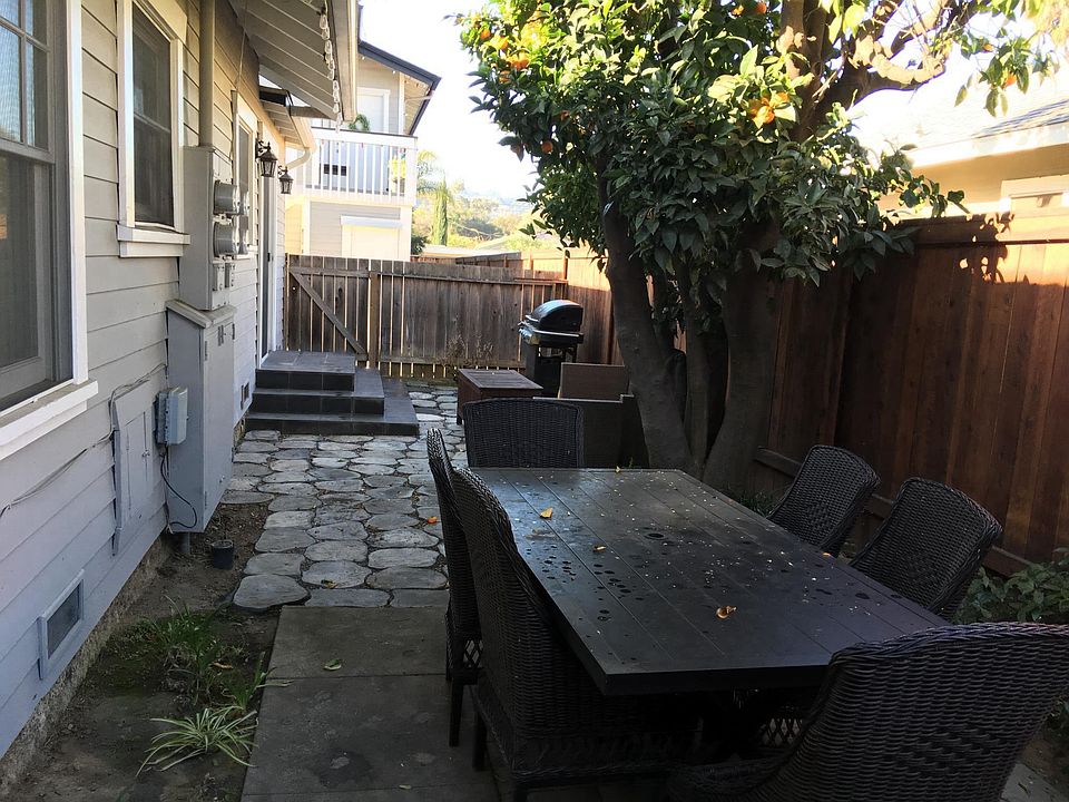 Private Side Yard