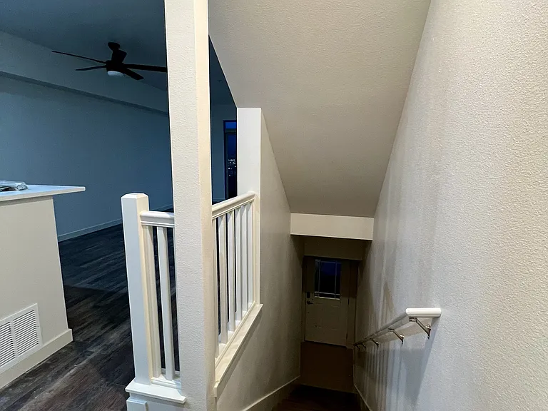 2120 Yakima Ave — Photo 5