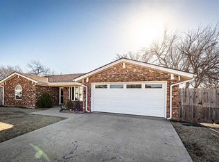3812 SE Berkshire Ct, Lawton, OK 73501
