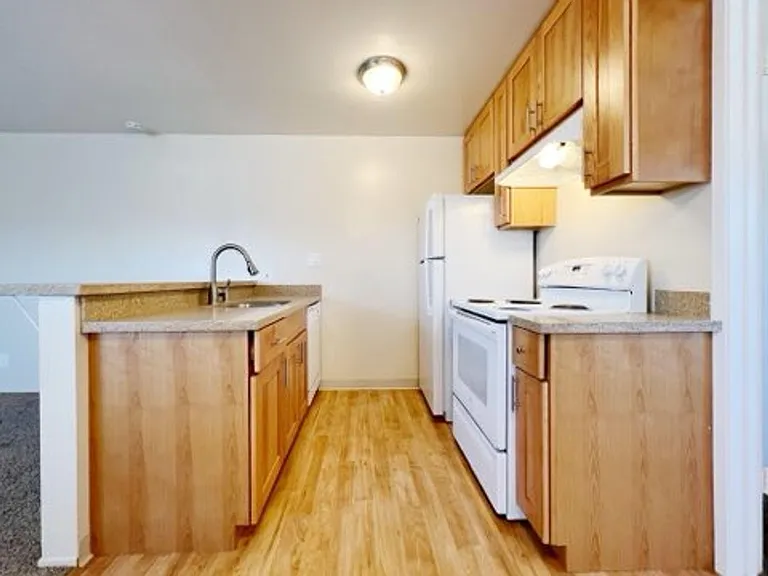 Berkeley Apts — Photo 15