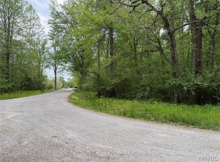 11 Choctaw Dr, Carbondale, IL 62901