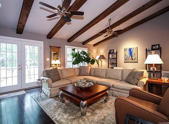 3rd image of 3633 Chiswick Ct #25