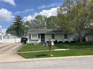 429 S 4th St, Peotone, IL 60468