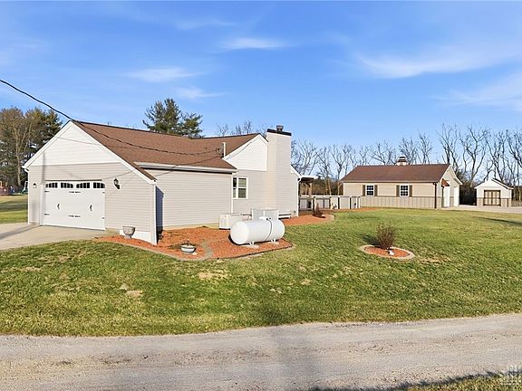 2nd image of 1700 Mosley Dr