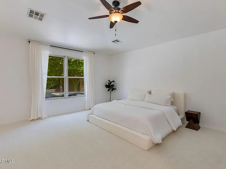 904 E Mead Dr — Photo 15